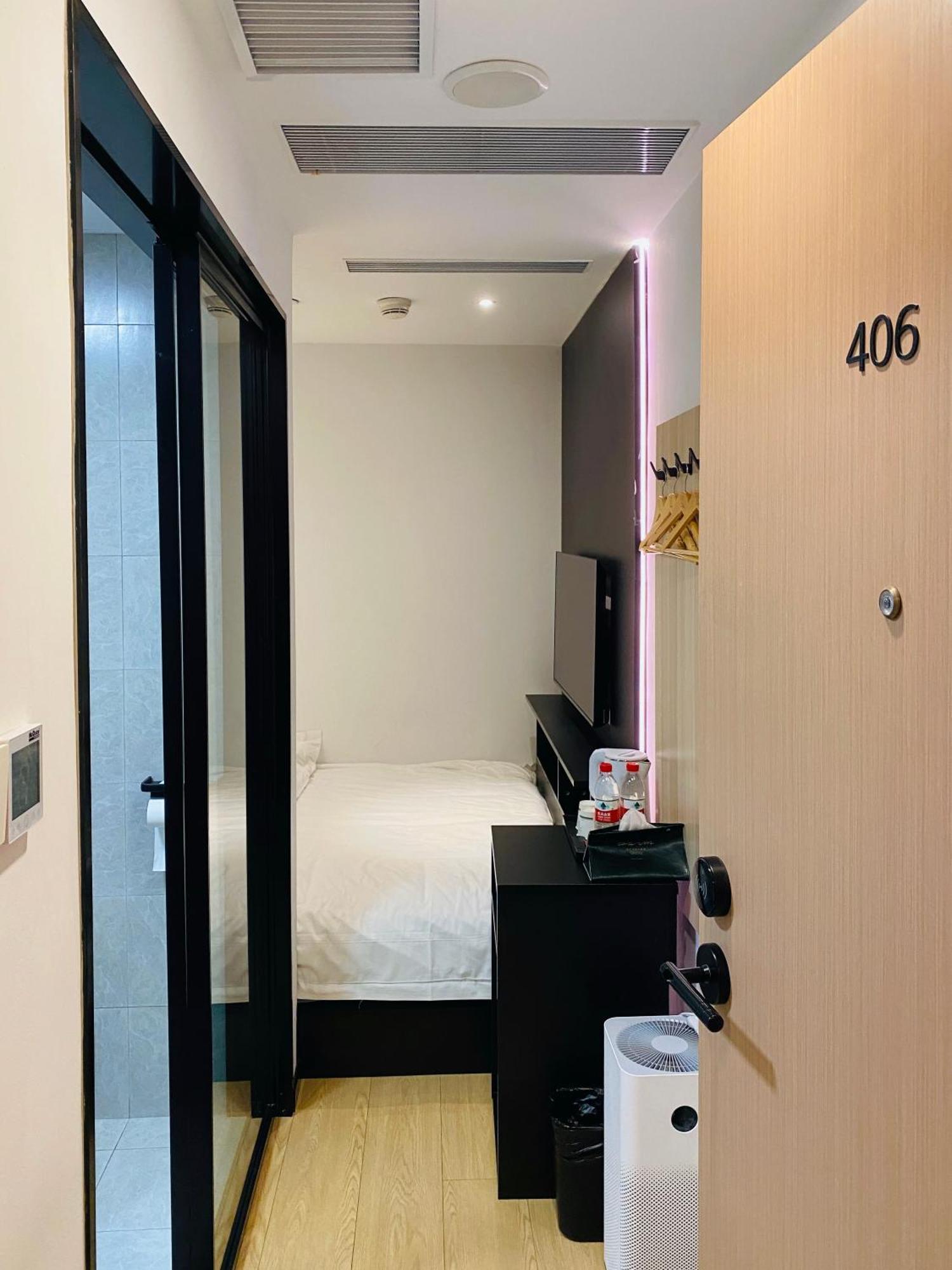 Dayin International Youth Hostel - Near East Nanjing Road & People'S Square & The Bund -Large Social Area -Bar -Cafe -Gym -Free Laundry Luggage Storage -24H Front Desk -English Service Shanghai Exterior photo
