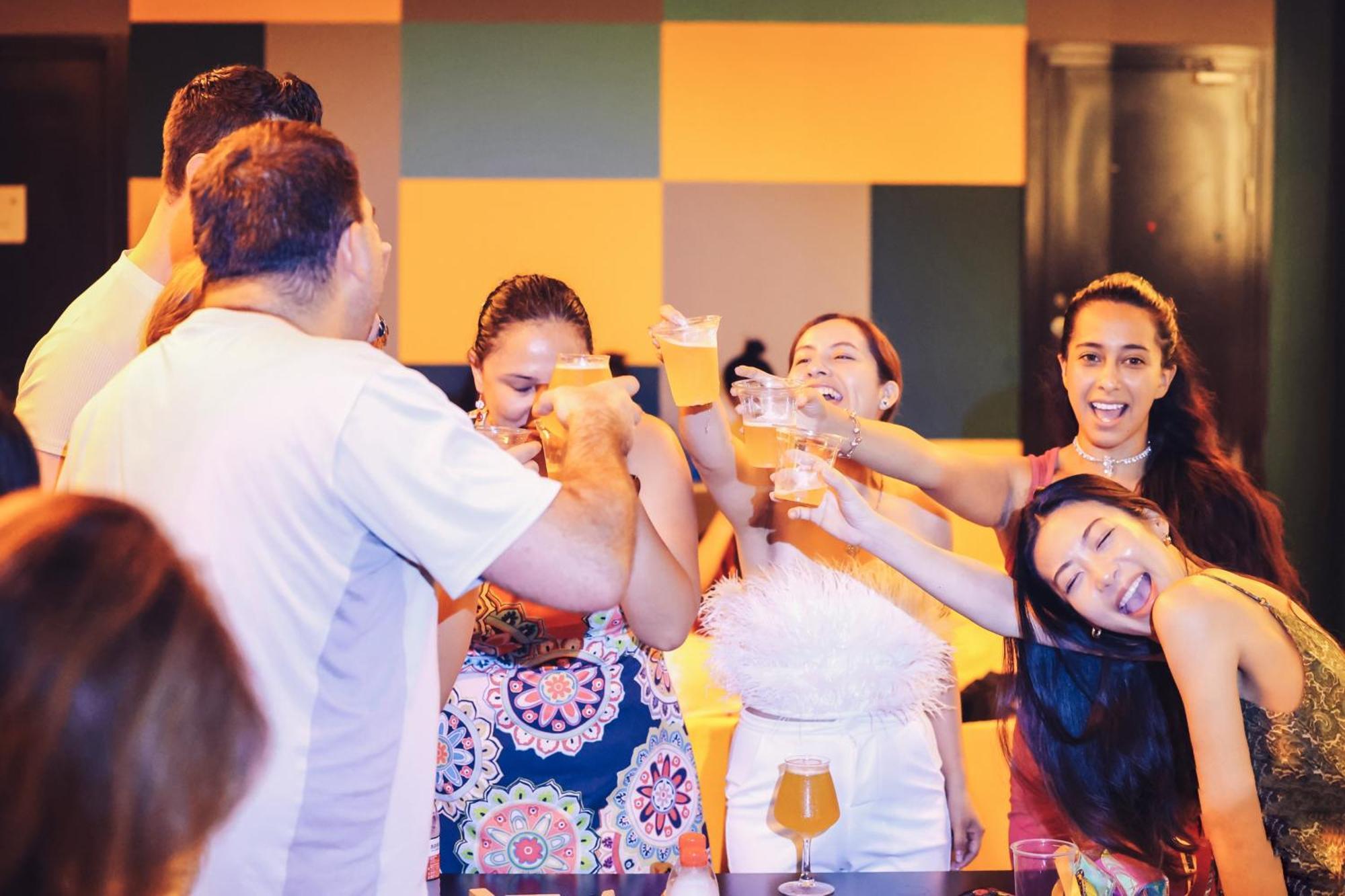 Dayin International Youth Hostel - Near East Nanjing Road & People'S Square & The Bund -Large Social Area -Bar -Cafe -Gym -Free Laundry Luggage Storage -24H Front Desk -English Service Shanghai Exterior photo